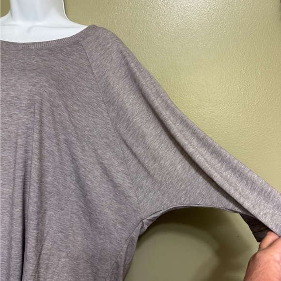 Grey‎ Athleta 3/4 Sleeve Pullover with Sheer Back, Size 2X - Picture 4 of 5